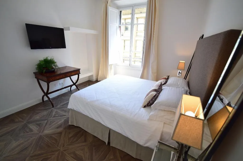 Room, Kf Deluxe B B, Florence