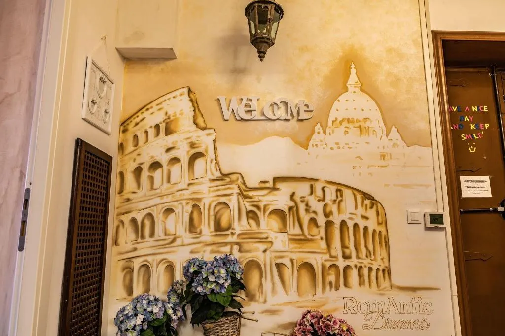 Lobby, Romantic Dreams, Naples