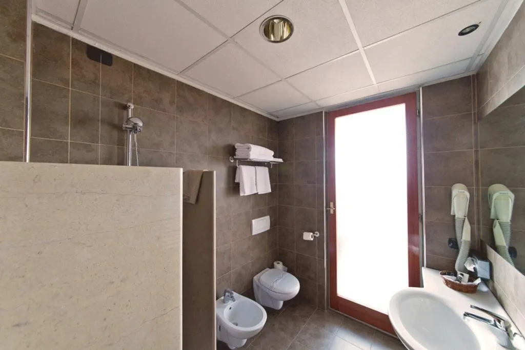 STUDIO WITH BALCONY Room, Smeraldo apartments, Milan
