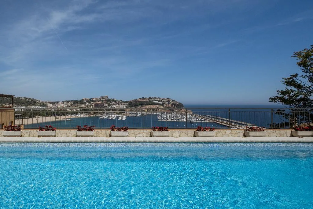 Pool, Montjoi, Costa Brava