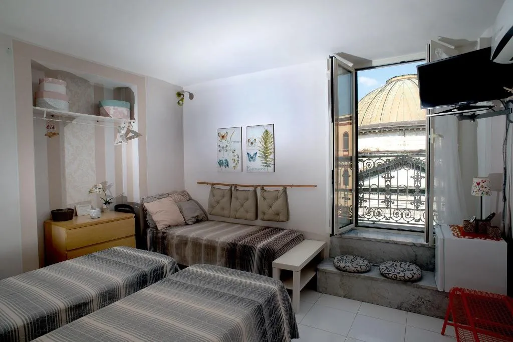 Room, B&B Cuore di Napoli, Naples