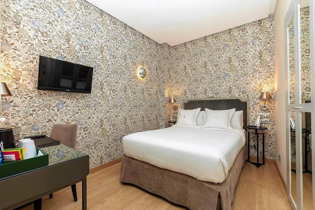 DOUBLE SINGLE USE STANDARD Room, Hotel Meninas, Madrid