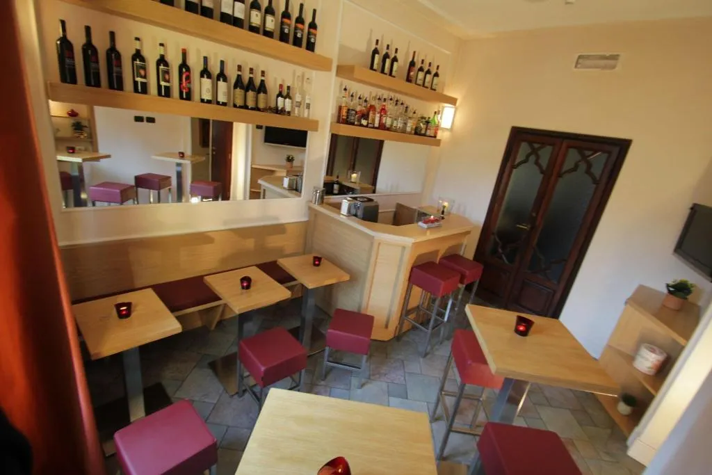 Bar, Villa Betania, Florence