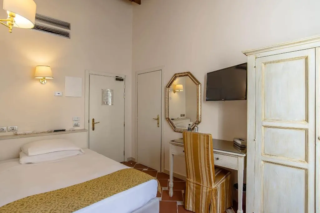 SINGLE STANDARD Room, Atlantic Palace, Florence