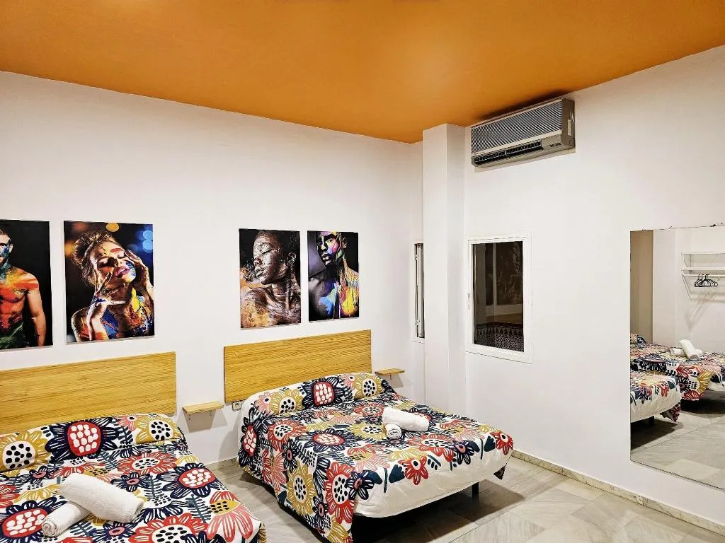 Room, Arc House Plaza, Seville