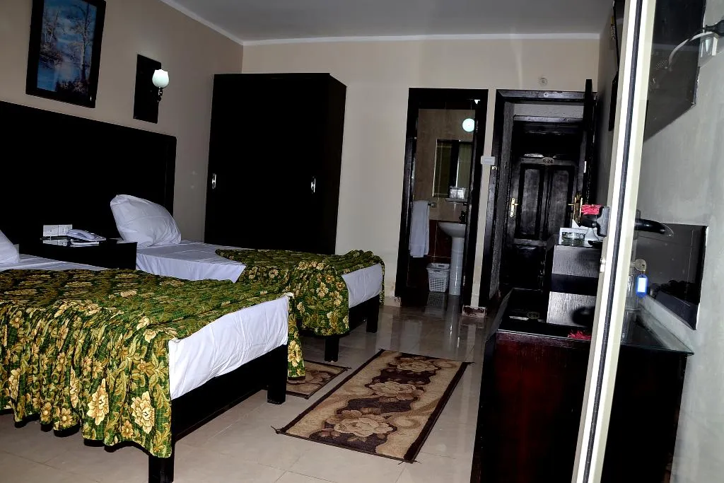SINGLE POOL VIEW Room, Sand Beach, Red Sea Riviera