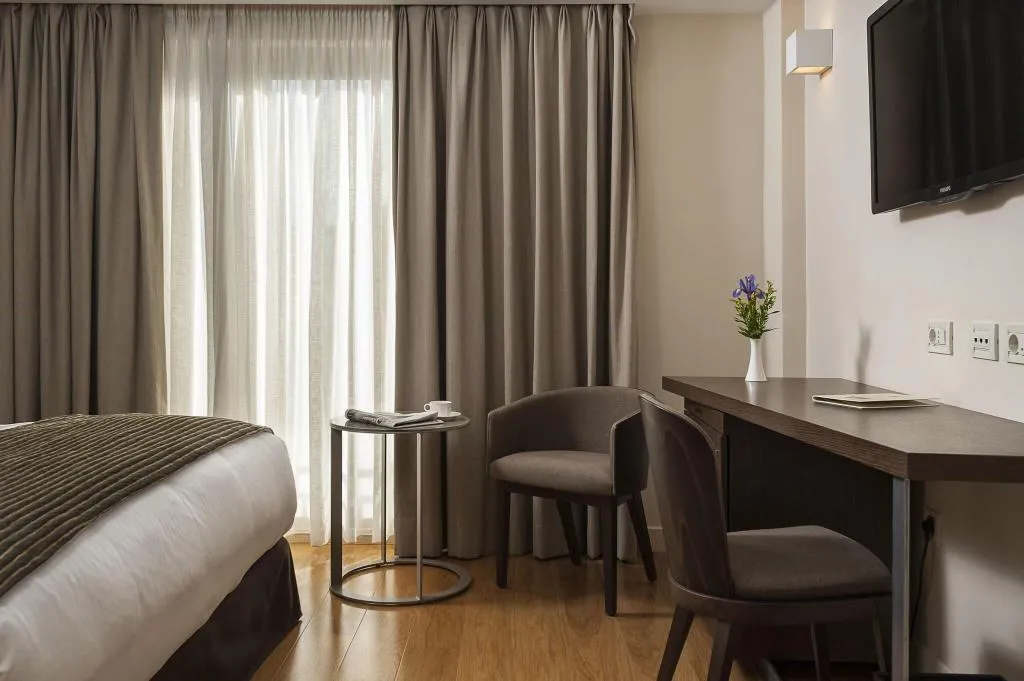 DOUBLE QUEEN SIZE BED Room, Samaria, Crete