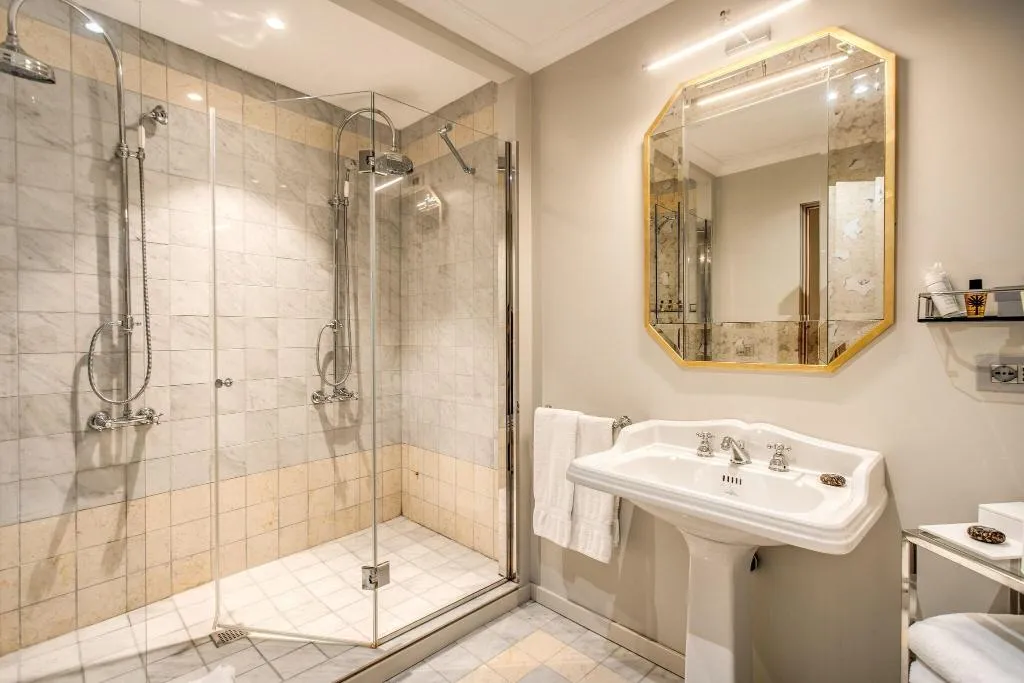 SUITE DELUXE KING BED Room, Martius Private Suites Hotel, Rome