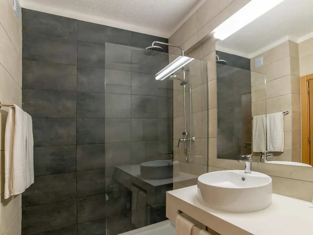 APARTMENT CAPACITY 2 ONE BEDROOM Room, Flor Da Rocha, Algarve
