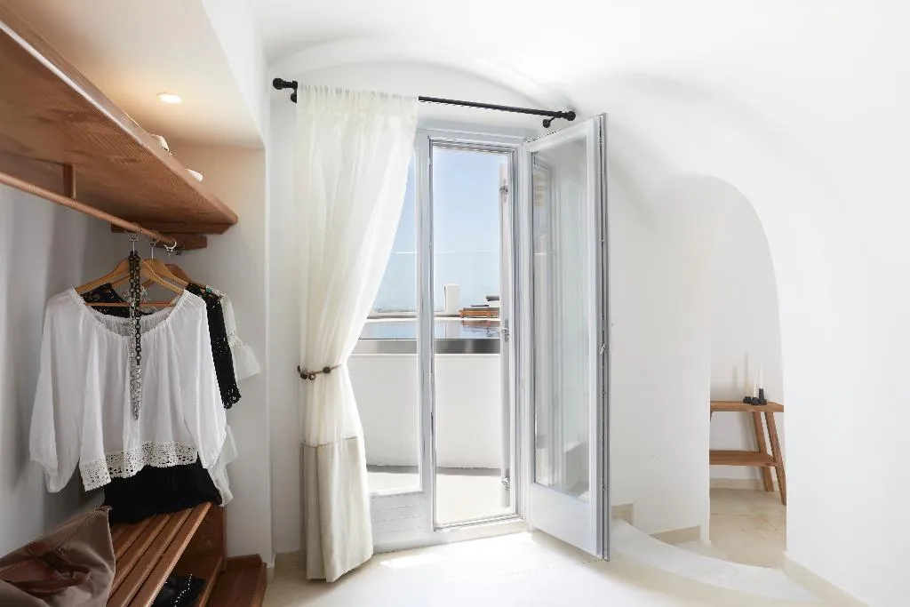 VILLA WITH PRIVATE POOL Room, Celestia Grand, Santorini