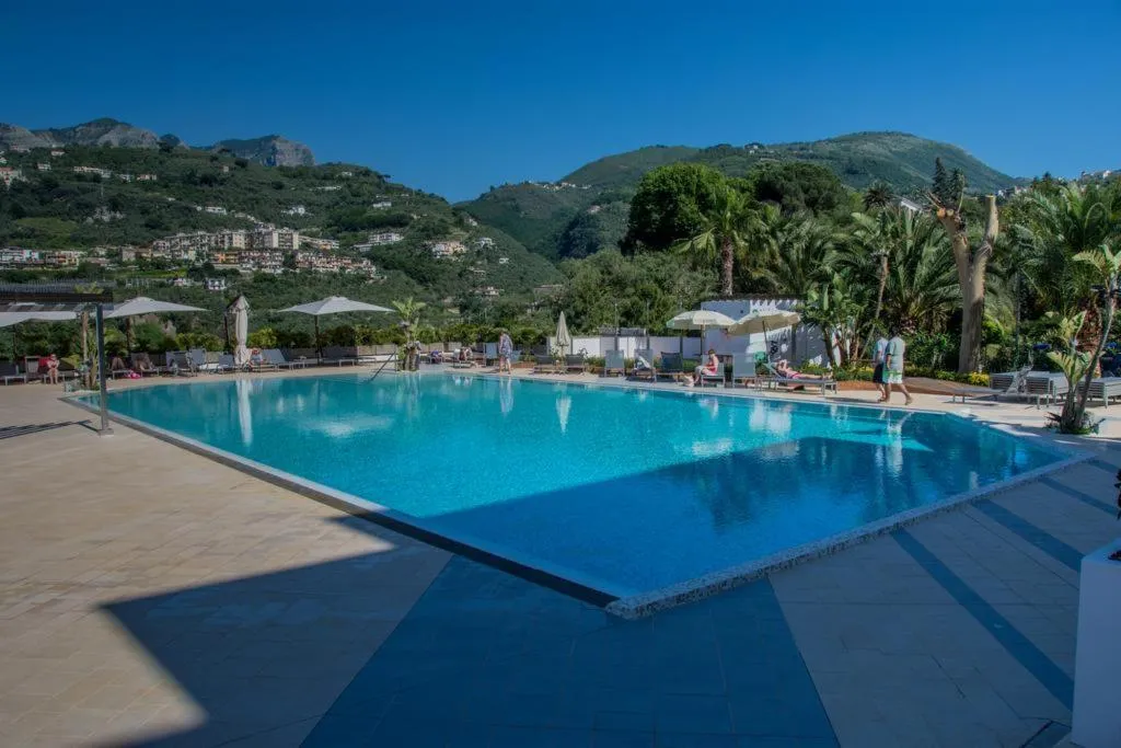 Pool, Grand Hotel Moon Valley, Naples