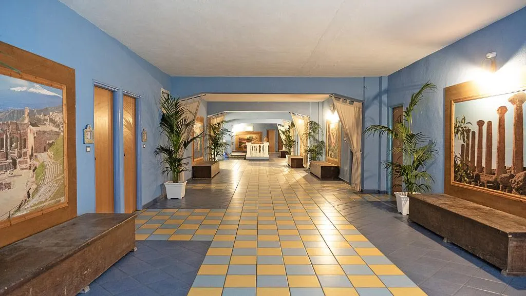 Lobby, Oasi Azzurra, Catania