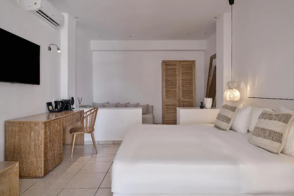Room DELUXE CAPACITY 4 Room, Hippie Chic Mykonos, Mykonos