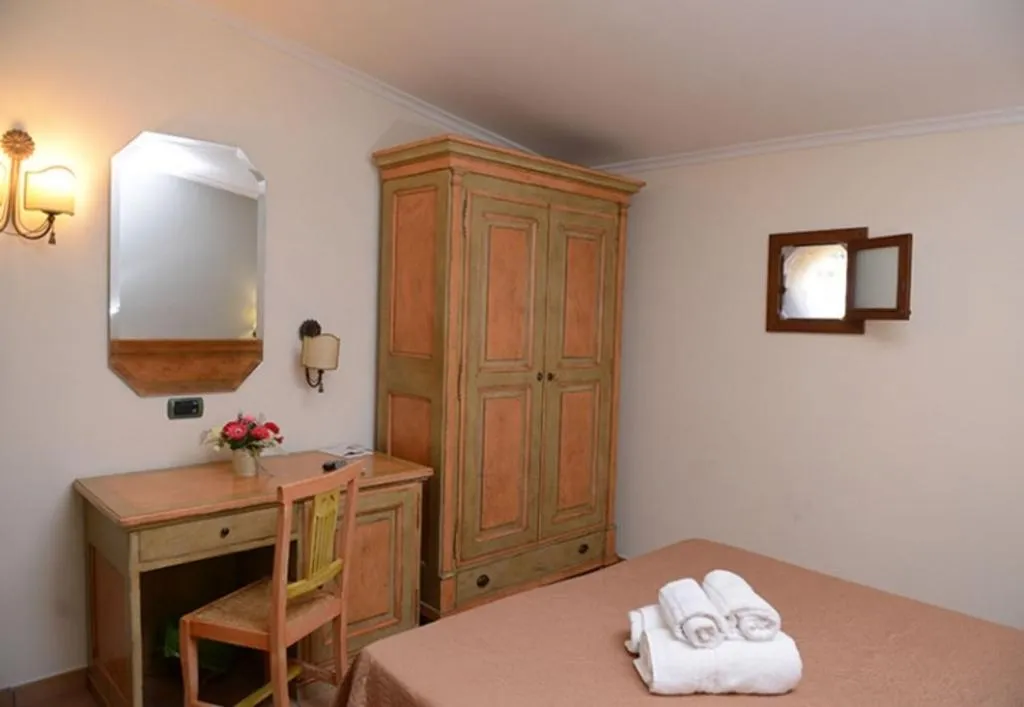 Room, Hotel Santa Caterina, Naples