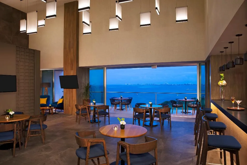 Bar, Dreams Vista Cancun Golf & Spa Resort, Cancun Area