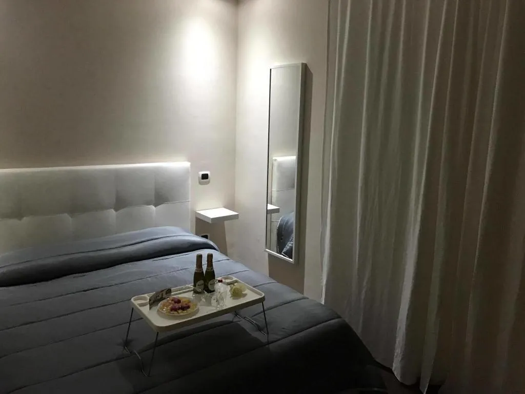 Room, Hotel Glem, Naples