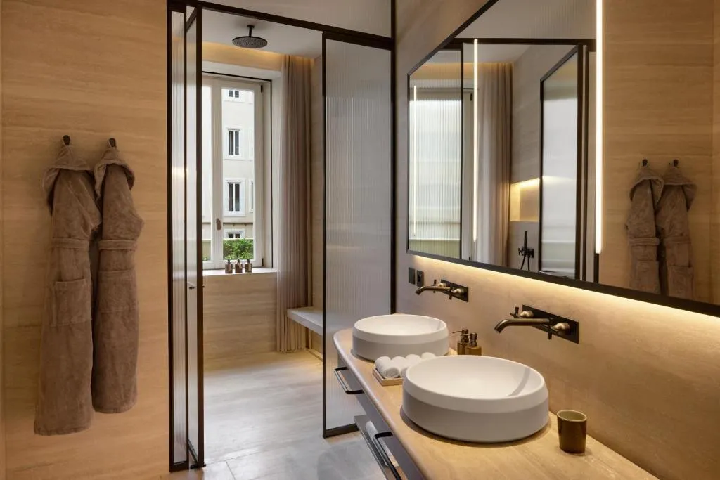 SUITE WITH VIEWS Room, Six Senses Rome, Rome