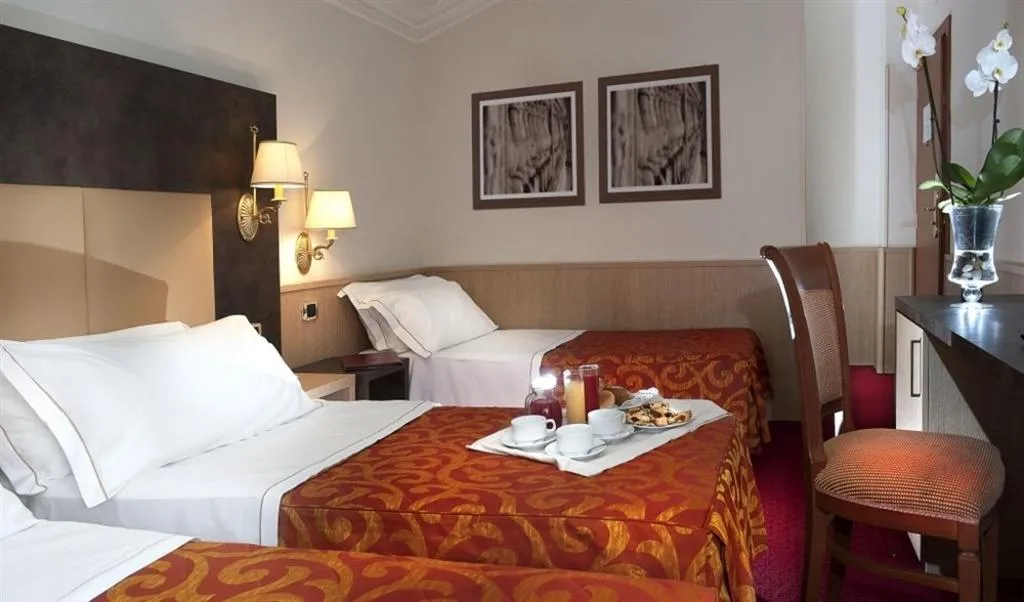 TRIPLE STANDARD Room, Pinewood Hotel Rome, Rome