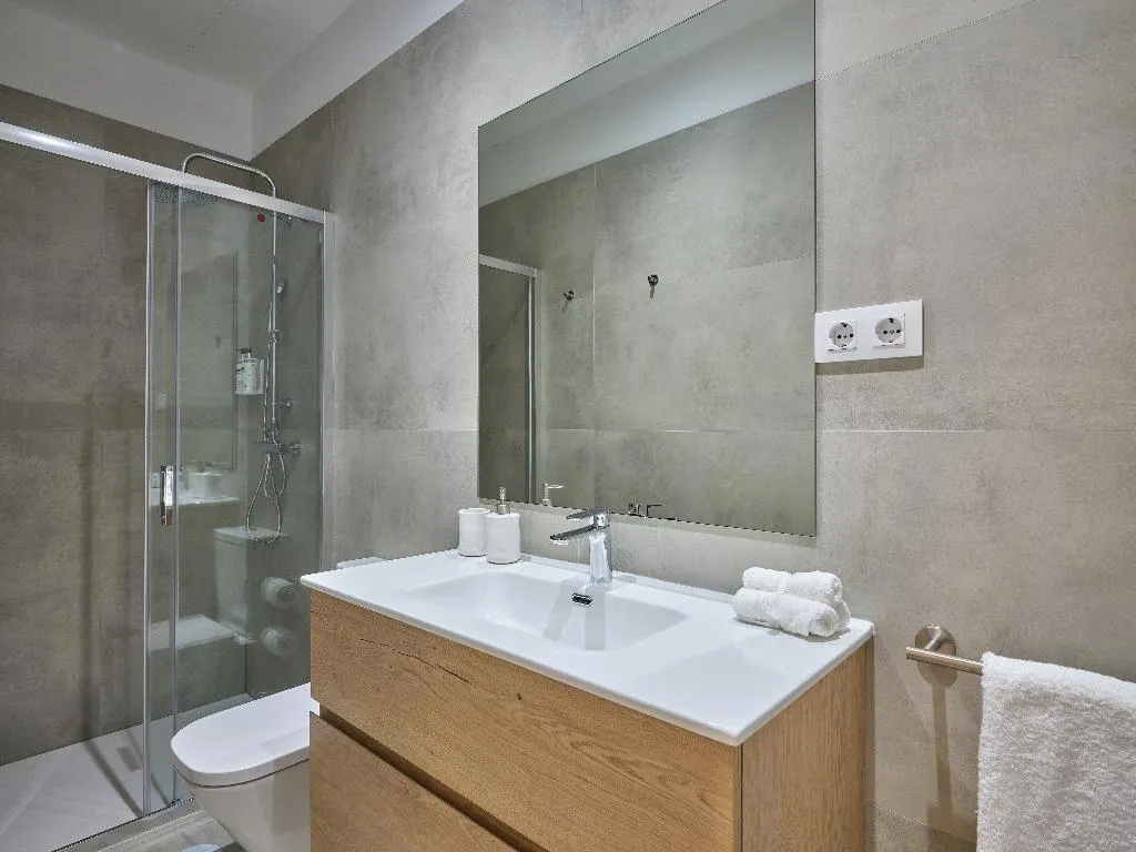 SUITE TWO BEDROOMS TWO BATHROOMS Room, Paseo Suites Hotel, Madrid