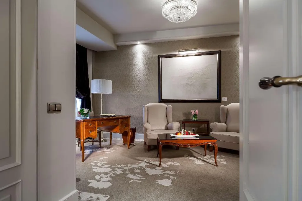 JUNIOR SUITE CLUB Room, Wellington Hotel & Spa Madrid, Madrid