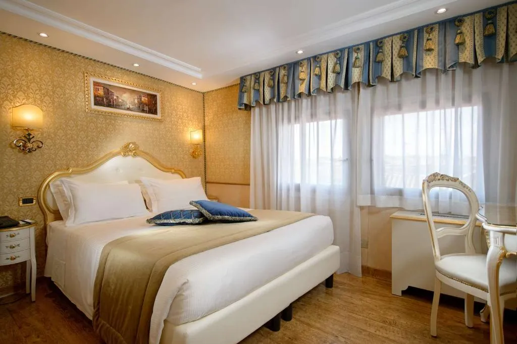 Room, Hotel Olimpia Venice, BW Signature Collection, Venice