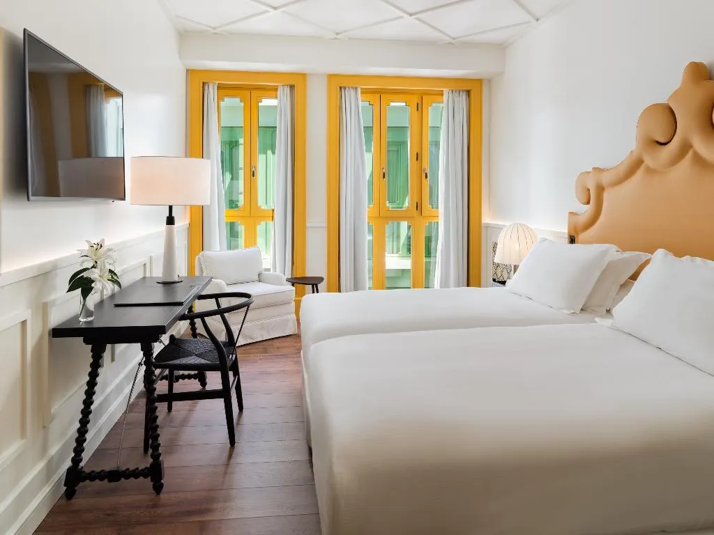 Double or Twin WITH VIEWS Room, H10 Casa de la plata, Seville