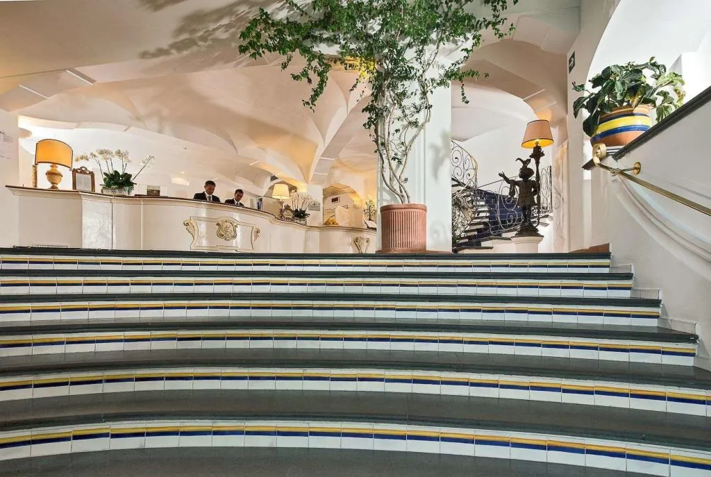 Lobby, Covo dei Saraceni, Naples