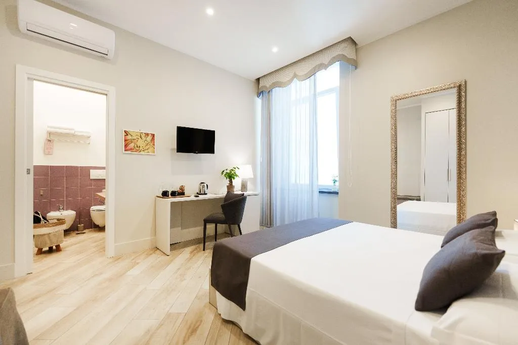 DOUBLE CITY VIEW Room, It's Room Naples, Naples