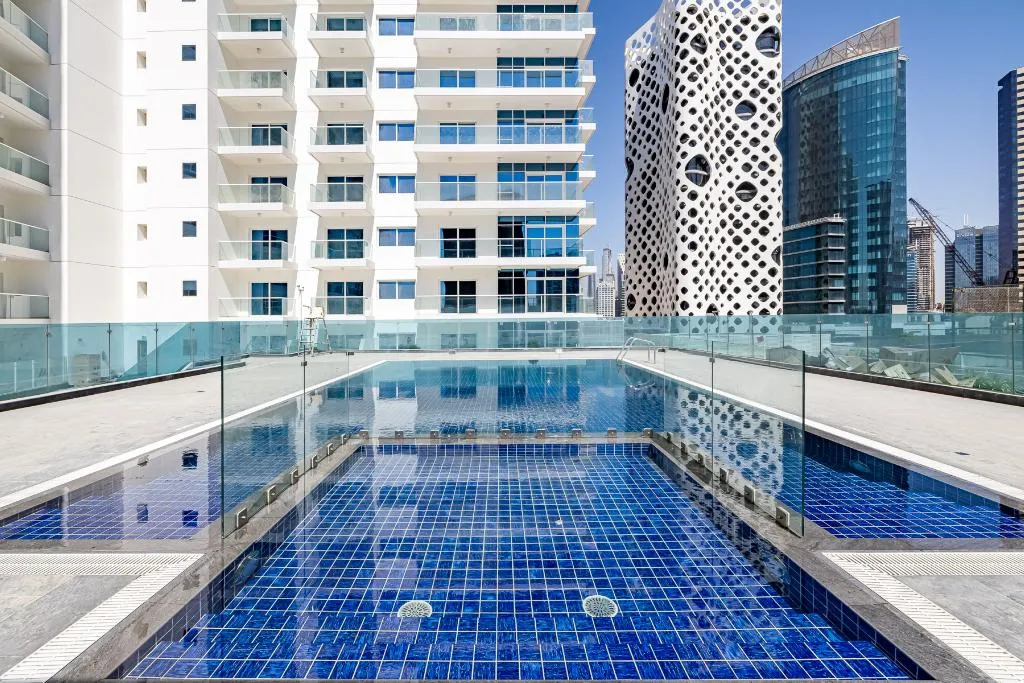 Pool, Unlock Metropolis, Dubai