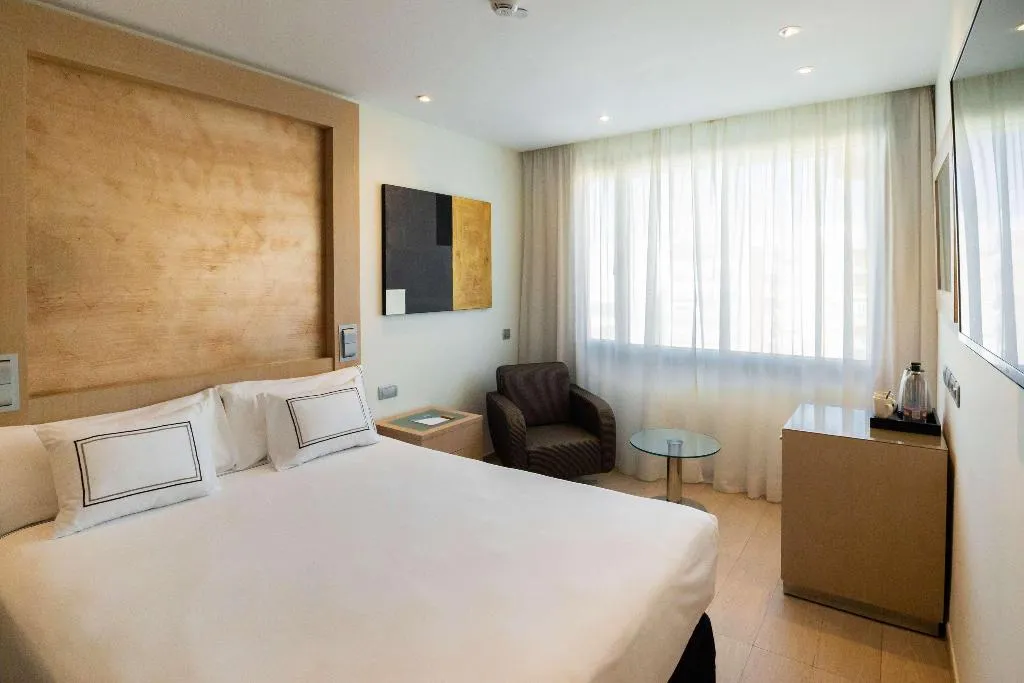 DOUBLE WITH DOUBLE BED Room, Melia Sevilla, Seville