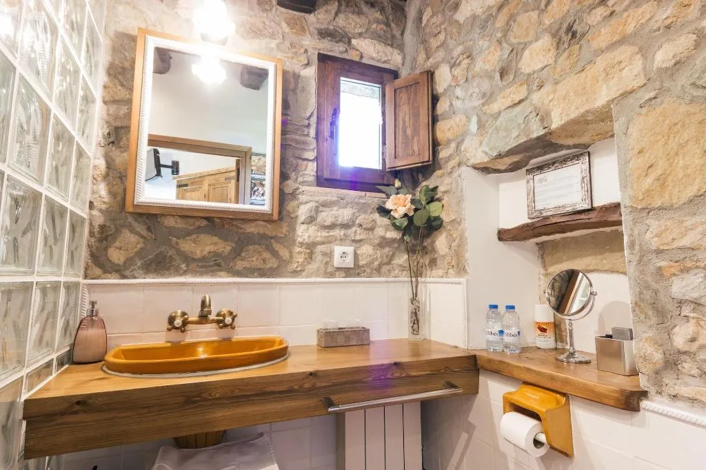 Room, Hotel Mas Rabiol, Barcelona