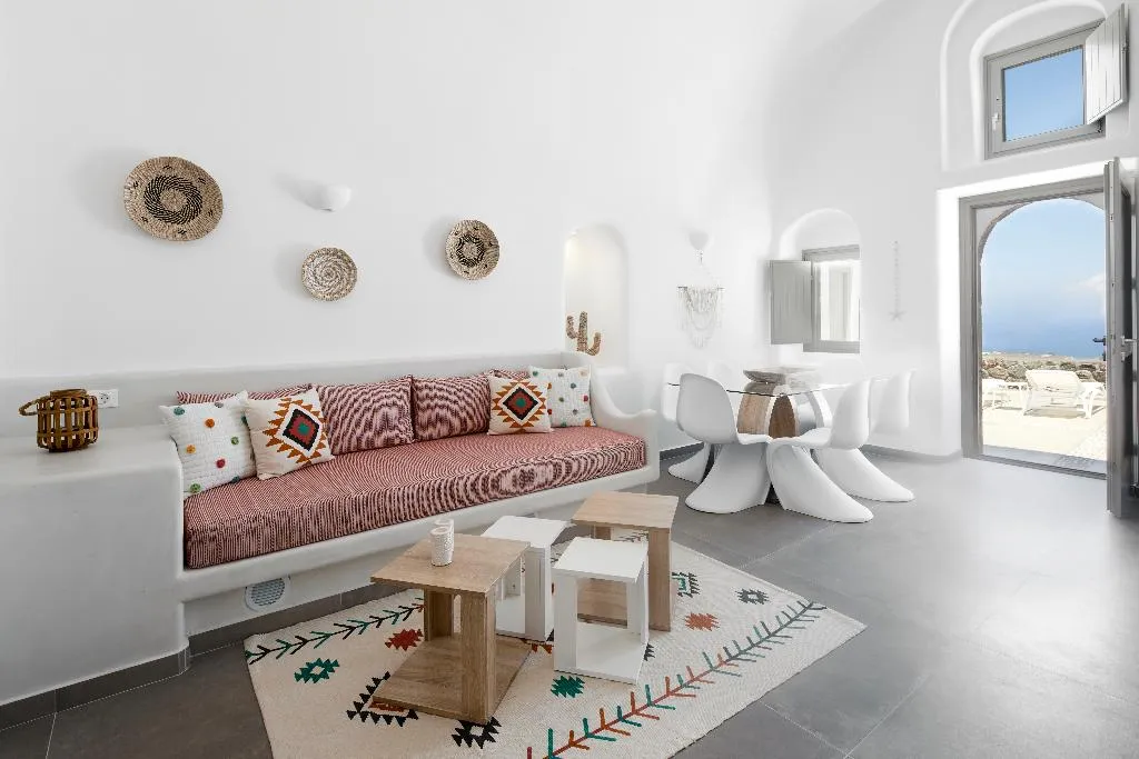 VILLA TWO BEDROOMS Room, Mellow Luxury Cave, Santorini