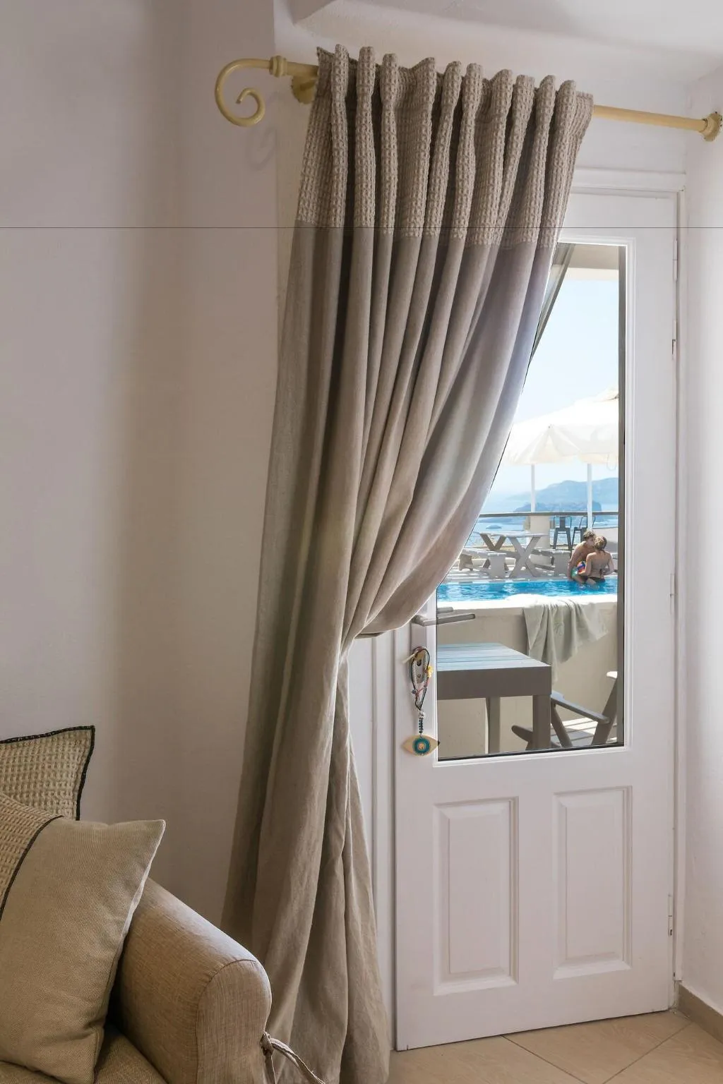 FAMILY ROOM THREE BEDS Room, Grand View Hotel, Santorini