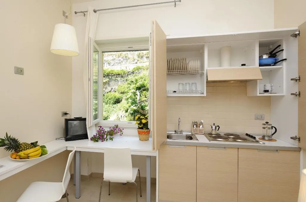 Room, Residence La Dolce Vita, Naples
