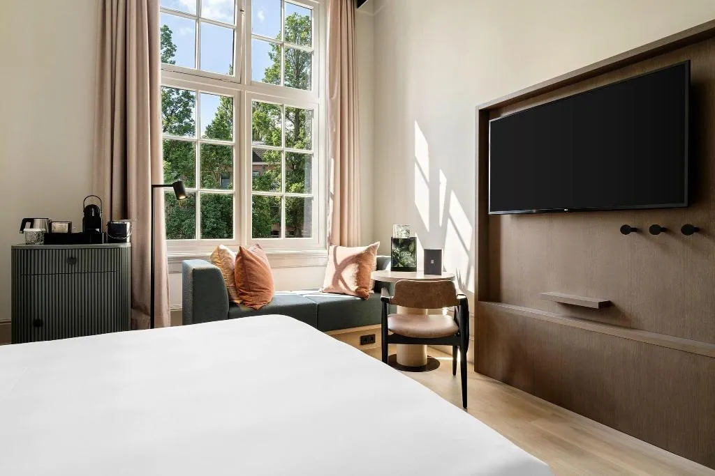 Room, College Hotel Amsterdam, Autograph Collection, Amsterdam