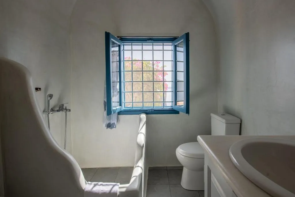 Room, Horizon Aeifos Suites, Santorini