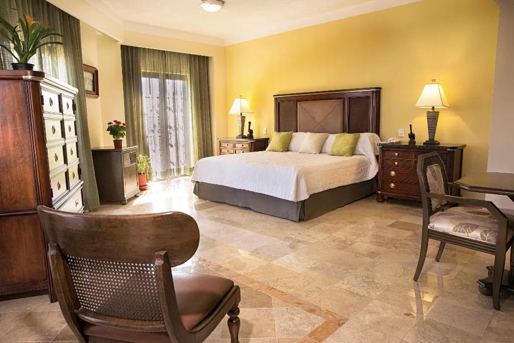 JUNIOR SUITE KING SIZE BED Room, Los Itzaes, Playa Del Carmen