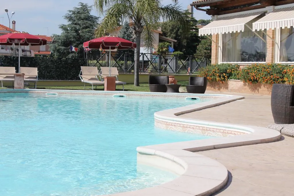 Pool, Villa Tirreno, Rome