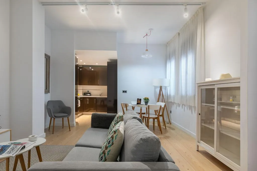 APARTMENT TWO BEDROOMS Room, Holiday Rentals Tempa Museo, Seville