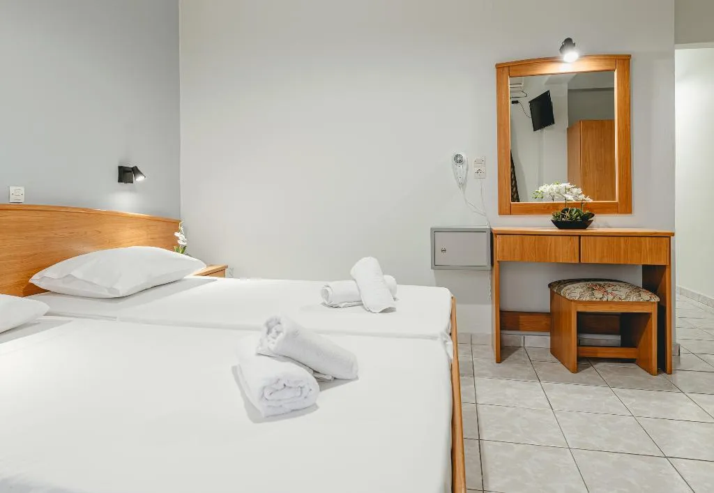 TRIPLE STANDARD Room, Christina Apartments, Zante