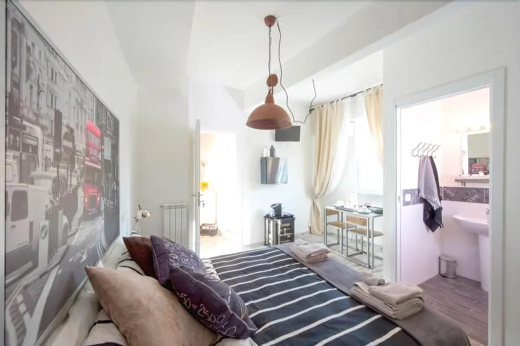 Room, Letto E Latte, Naples