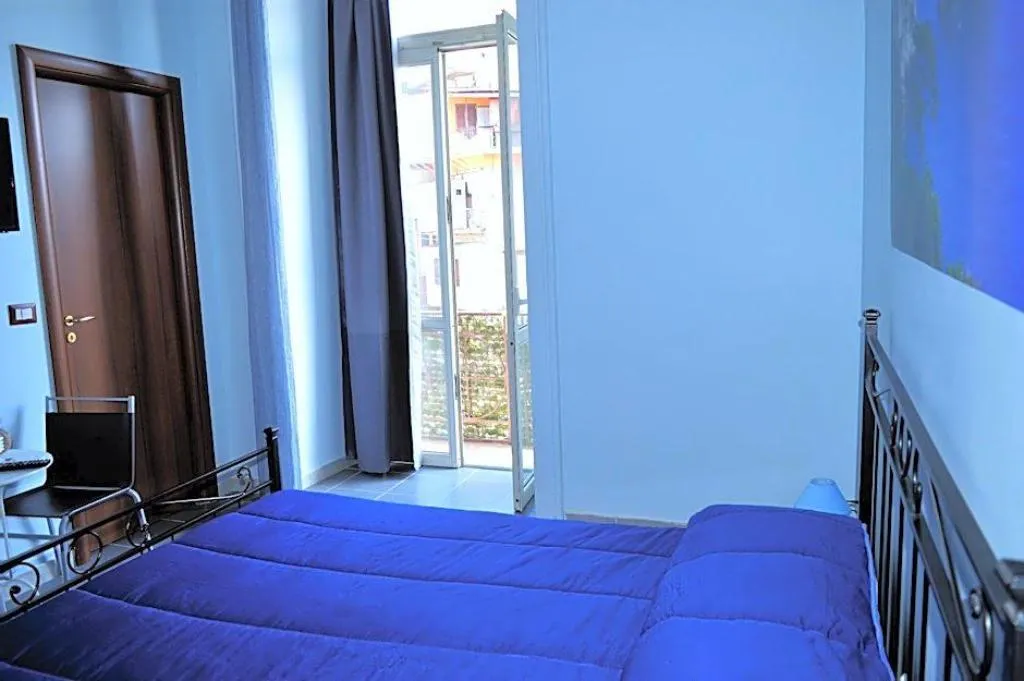 Room, Napoli Station B&B, Naples