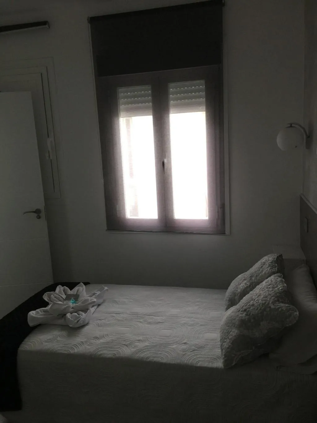 Room, Hostal Meyra, Madrid