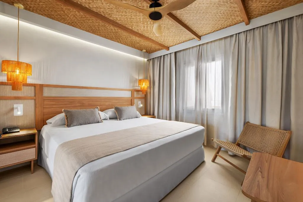 BUNGALOW STANDARD Room, Hotel Riu Palace La Mola, Ibiza