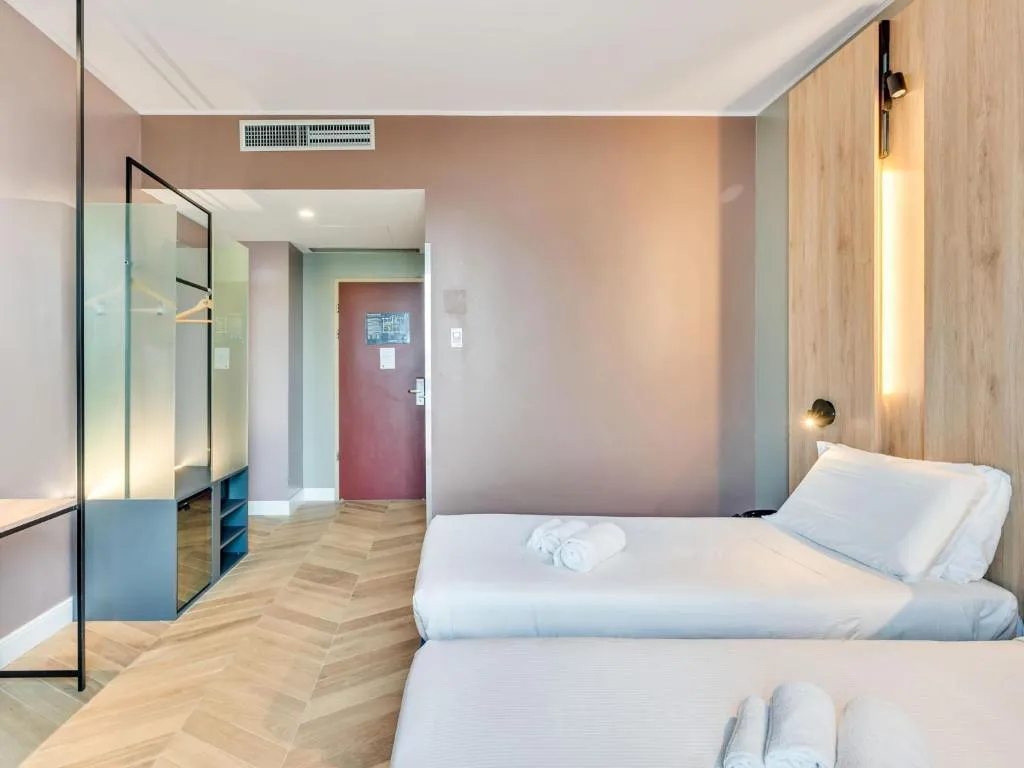 TWIN STANDARD Room, B&B Hotel Milano Aosta, Milan