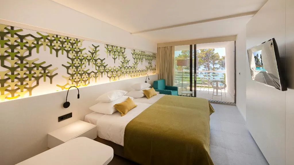 DOUBLE SUPERIOR SIDE SEA VIEW Room, Bluesun hotel Berulia, Split