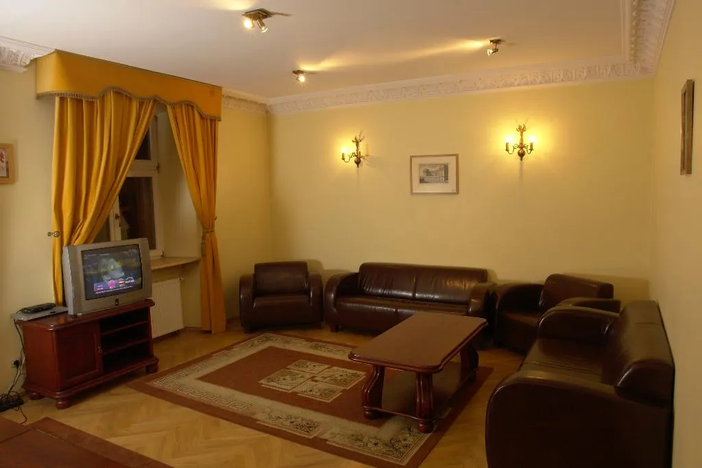 APARTMENT CAPACITY 5 TWO BEDROOMS Room, P&J Tourist Apartments, Krakow