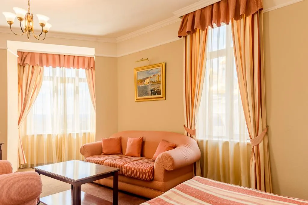STUDIO STANDARD Room, Boutique Splendid, Varna