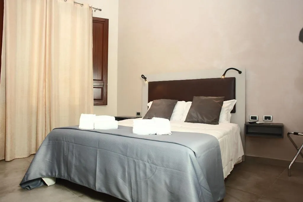 Room, Albergo Maccotta, Palermo