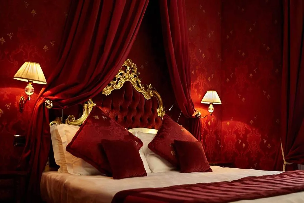 DOUBLE SUPERIOR Room, Palazzo Paruta, Venice